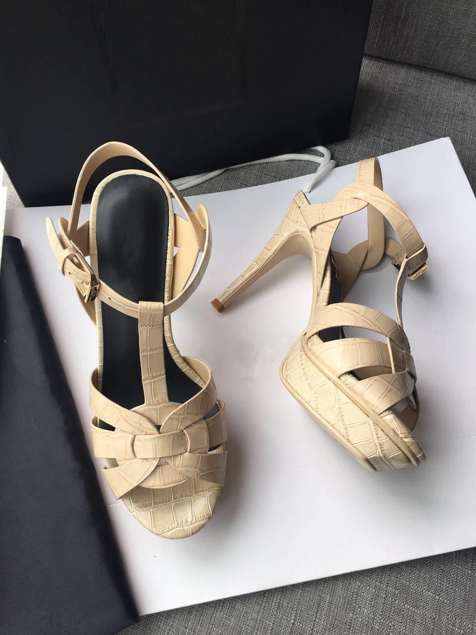 Hot Sale- summer dress women's shoes tribute sandals t belt ultra flat sandals designer slideshow women's shoes party classic stone pattern, Black
Hot Sale- summer dress women's shoes tribute sandals t belt ultra flat sandals designer slideshow women's shoes party classic stone pattern, Black