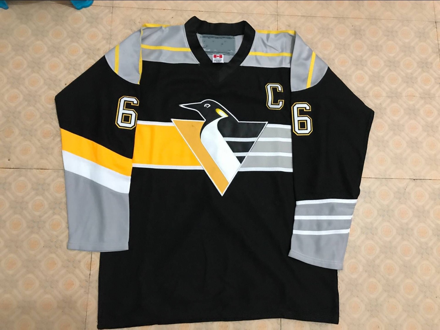 2020 Vintage Pittsburgh Penguins #68 Jaromir Jagr 66 MARIO LEMIEUX Hockey Jersey Embroidery Stitched Customize any number and name Jerseys, Picture color
2020 Vintage Pittsburgh Penguins #68 Jaromir Jagr 66 MARIO LEMIEUX Hockey Jersey Embroidery Stitched Customize any number and name Jerseys, Picture color