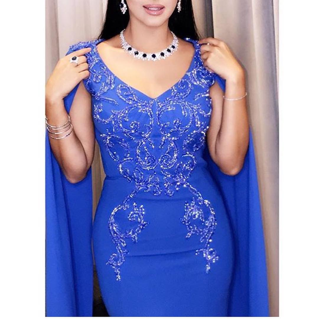 2020 Arabic Blue Evening Dresses With Cape Applique Beads Satin V Neck Mermaid Prom Dress Plus Size Formal Occasion Gowns