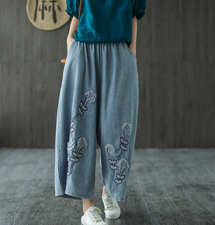 Summer new denim embroidery wide-leg pants retro loose literary elastic waist female pants 3992, Blue
Summer new denim embroidery wide-leg pants retro loose literary elastic waist female pants 3992, Blue