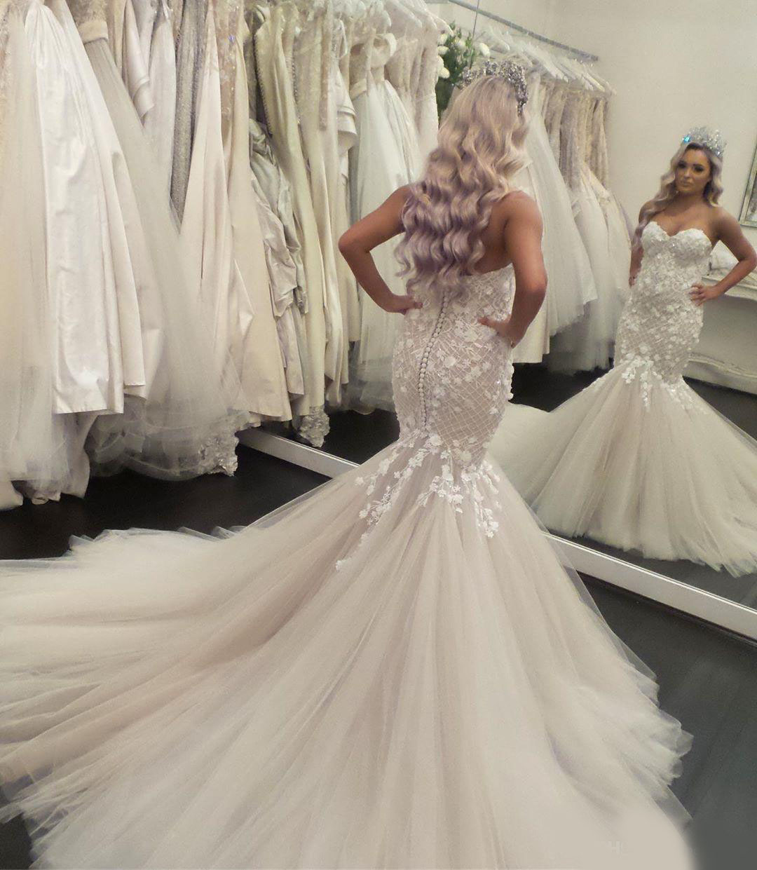 Sweetheart Tulle Mermaid Wedding Dresses Lace Appliques Buttons Back Robe de mariee Custom Made Garden Wedding Gowns