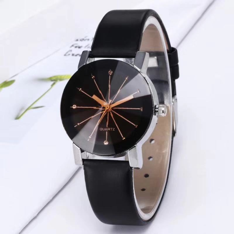 Watches Couple Lover Design Crystal Luxury Quartz Watch Fashion Leather Diamond pointer Men women Watch dot crystal Design Clock, Leave a message about color and size
Watches Couple Lover Design Crystal Luxury Quartz Watch Fashion Leather Diamond pointer Men women Watch dot crystal Design Clock, Leave a message about color and size