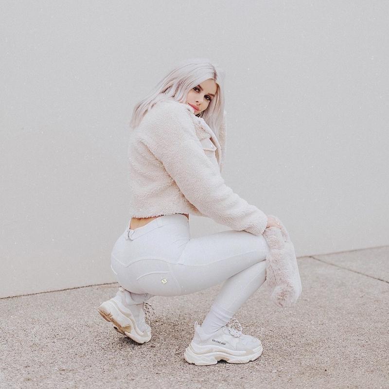 Melody white faux leather pants leggings skinny gym shinning white skinny leggings women sweatpants Full Length Pencil Pants
Melody white faux leather pants leggings skinny gym shinning white skinny leggings women sweatpants Full Length Pencil Pants