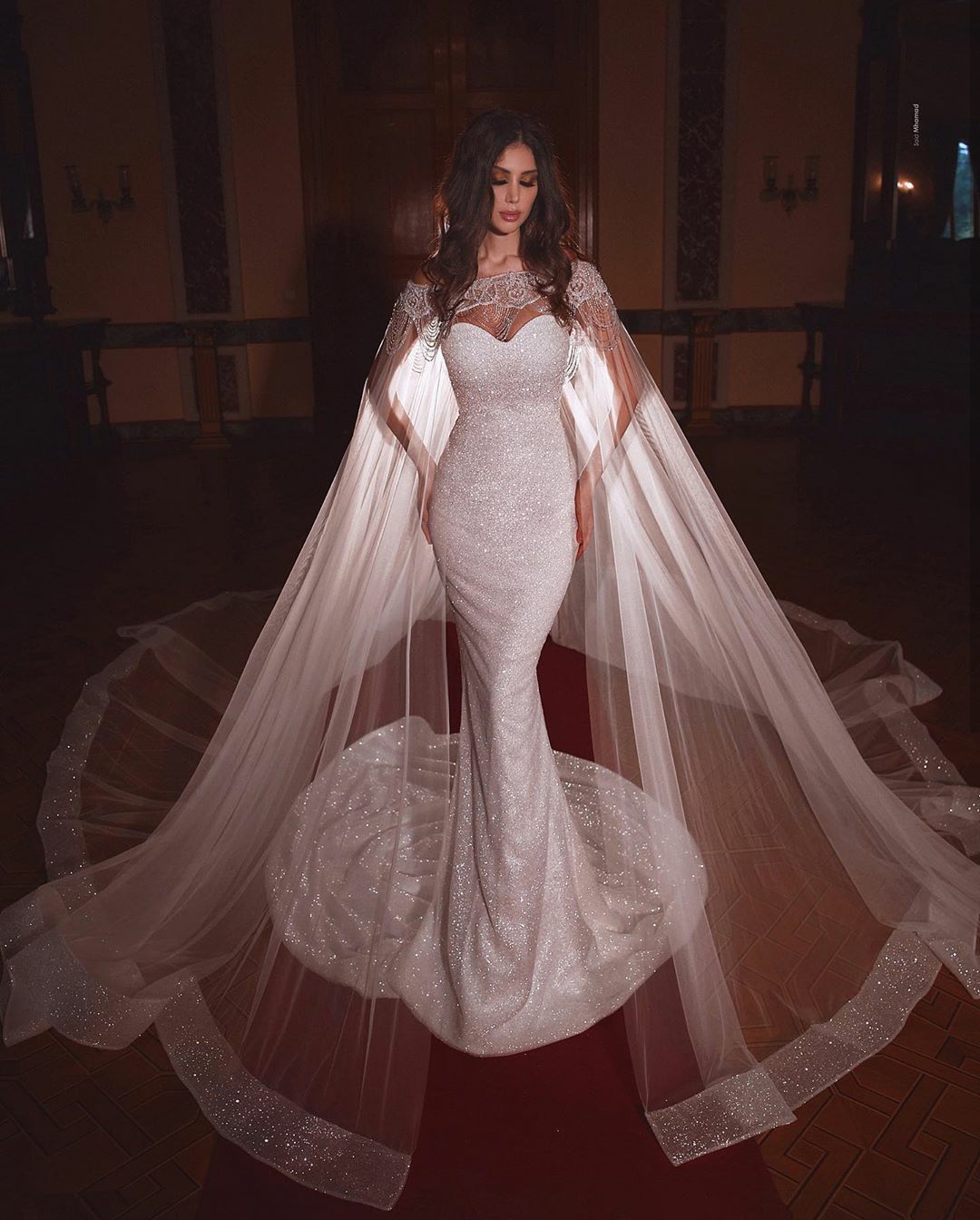 2020 Arabic Mermaid Wedding Dresses with Off Shoulder Long Wrap Luxurious Sequined Tassels Bridal Dress Vintage Crystals Wedding Gowns