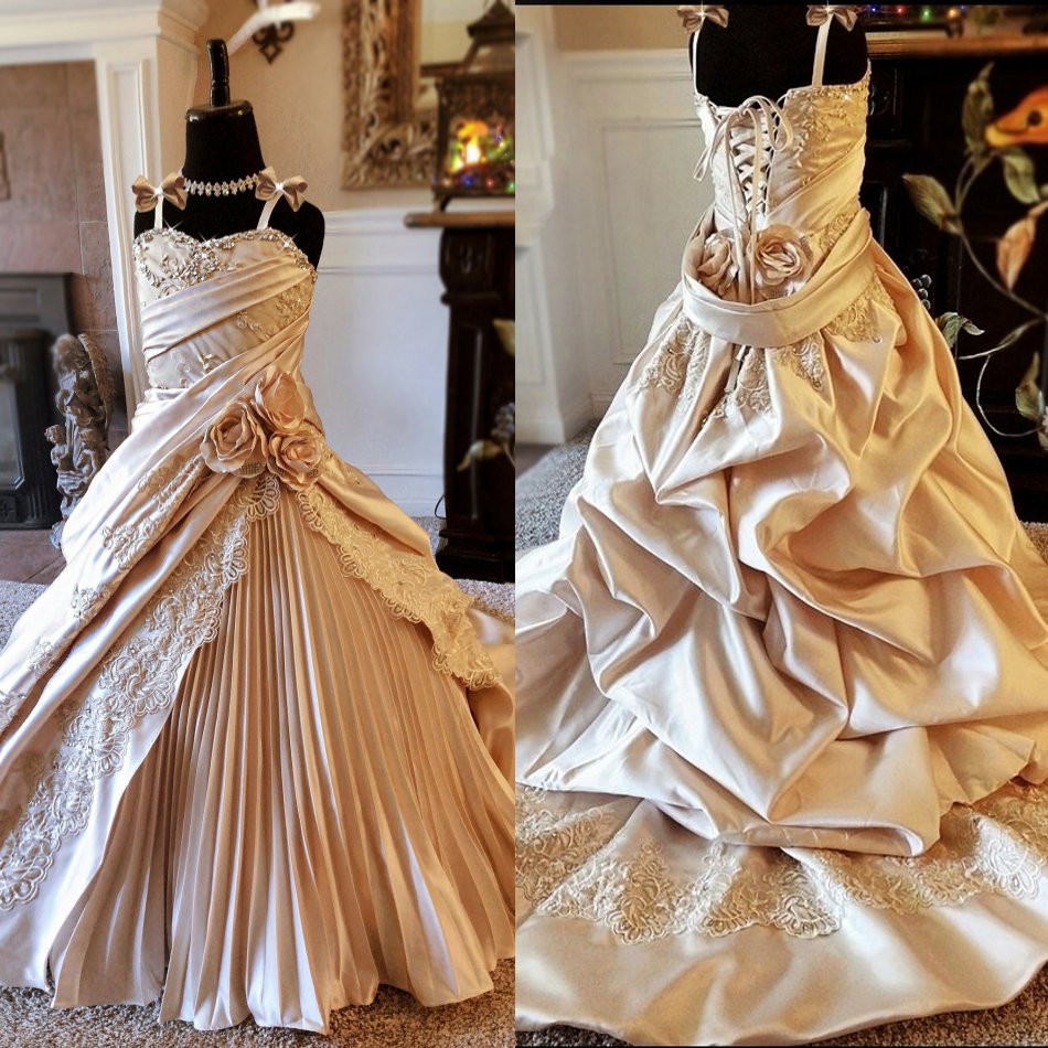 lovely flower girls dresses bow beads hand made flowers appliques satin pageant dresses floor length girls party gowns, Gold
lovely flower girls dresses bow beads hand made flowers appliques satin pageant dresses floor length girls party gowns, Gold