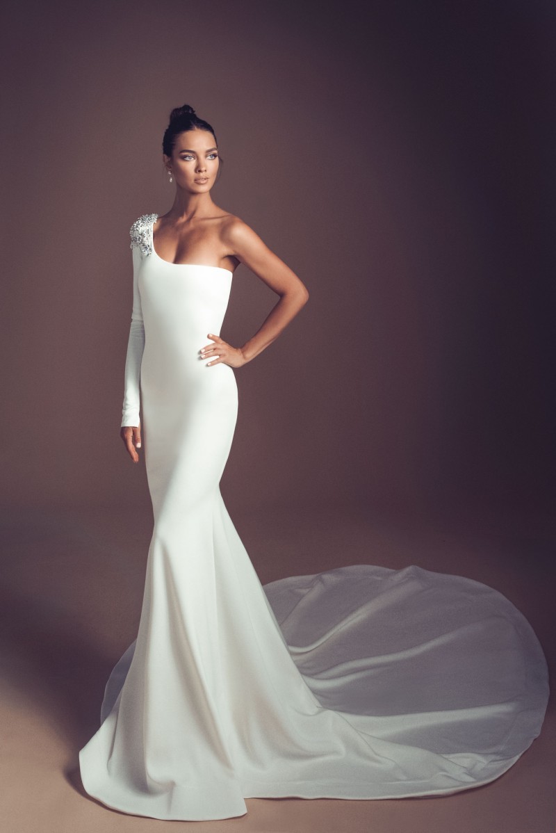Elihav Sasson 2020 Mermaid Wedding Dresses One Shoulder Long Sleeves Satin Bridal Gowns Crystal Backless Sweep Train Wedding Dress Cheap