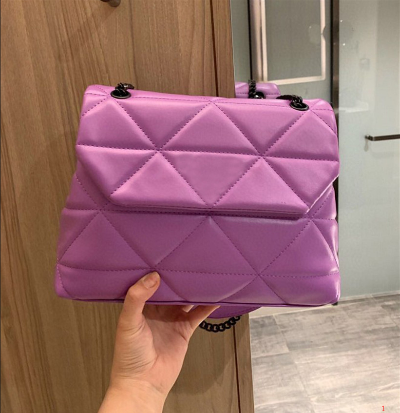 Women Fashion Handbag High Quality Leather Crossbody Fashion chain Shoulder Bags Textured Lady bag, Black
Women Fashion Handbag High Quality Leather Crossbody Fashion chain Shoulder Bags Textured Lady bag, Black