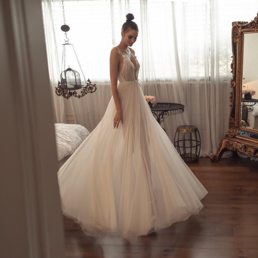 Boho A Line Wedding Dresses Spaghetti V Neck Tulle Bridal Gowns Princess Beach Wedding Dress Cheap