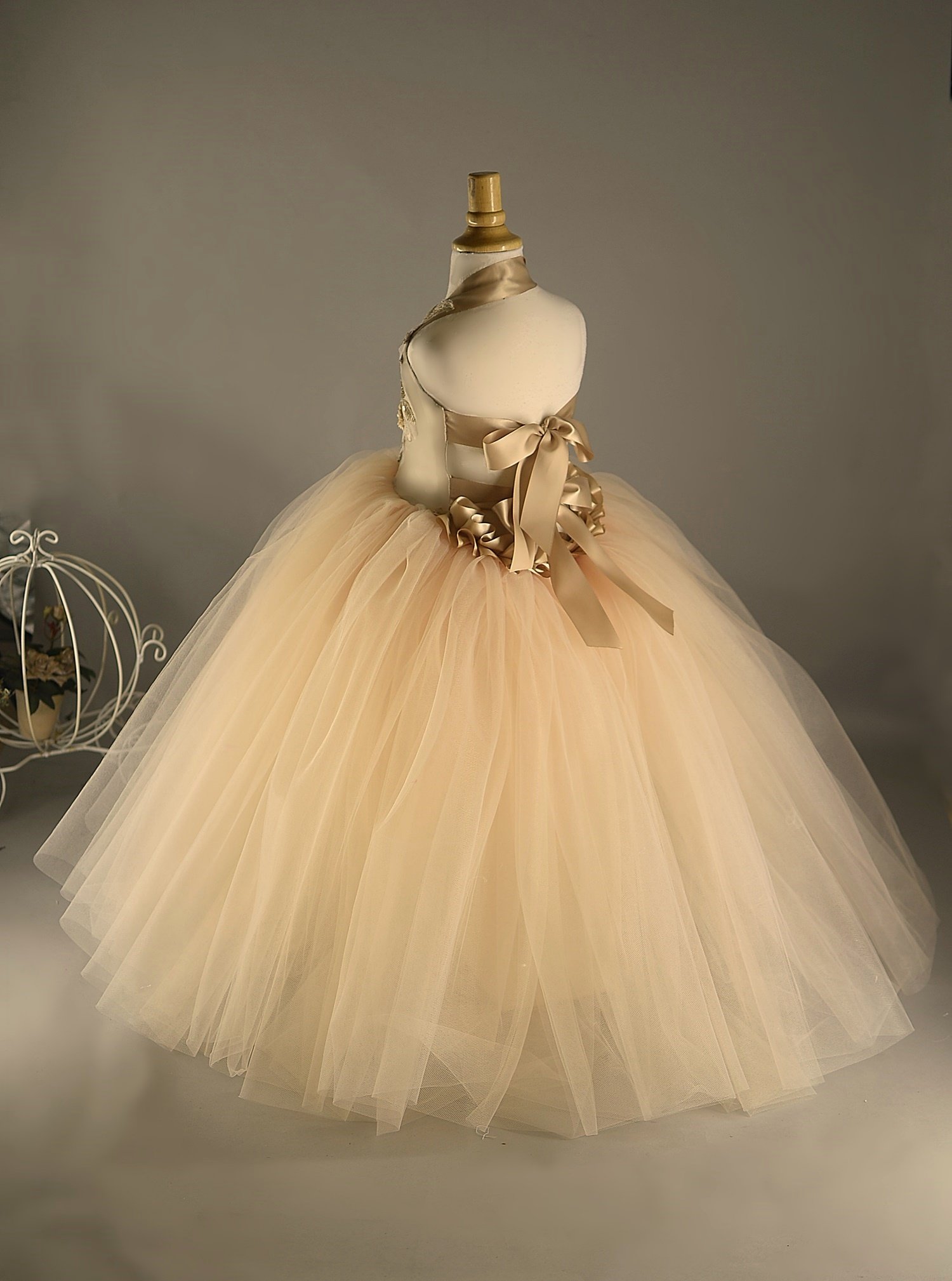 Princess Ball Gown Flower Girls Dresses Sexy Hand Made Flower Halter Puffy Ruffles Kids Formal Gowns Birthday Party Wear For Wedding