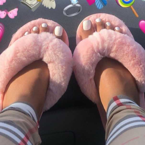 2020 Winter Fashion Women Home Slippers Faux Fur Warm Shoes Woman Slip on Flats Female Fur Flip Flops Pink Plus Size 41, Black
2020 Winter Fashion Women Home Slippers Faux Fur Warm Shoes Woman Slip on Flats Female Fur Flip Flops Pink Plus Size 41, Black