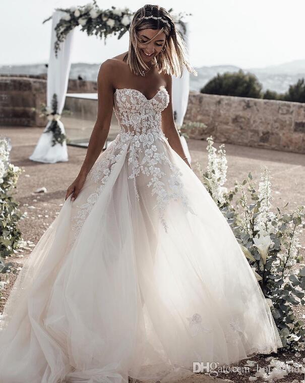 Boho Summer Beach Wedding Dresses Sweetheart Lace Appliques Beach Bridal Gowns for Weddings Cheap Custom Made Wedding Gowns