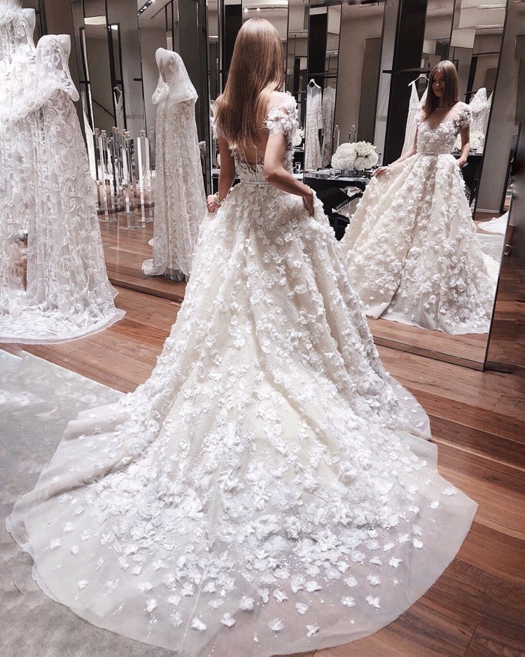 Sexy Lace Wedding Dresses Country Style Count Train Jewel Neck 3D Floral Flower Beach Wedding Dress Boho Cheap A Line Bridal Gowns