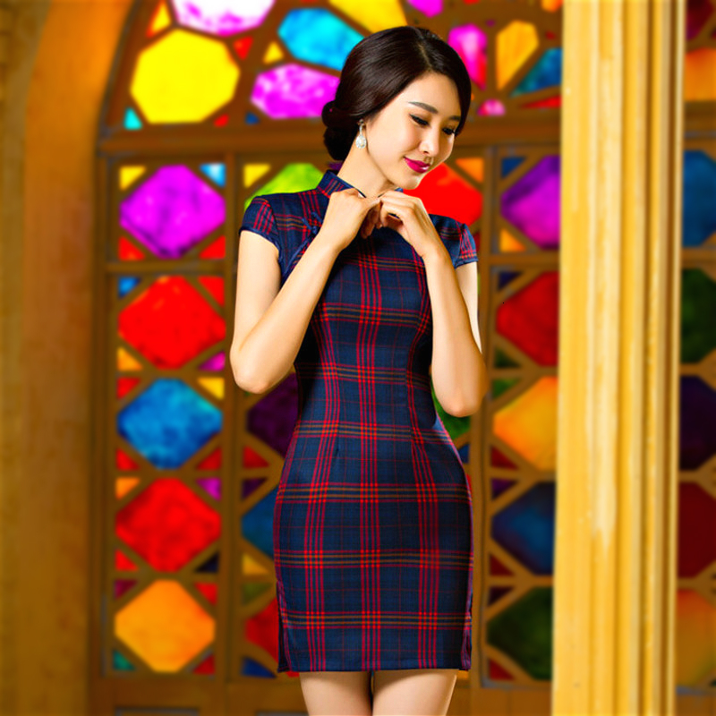 Sheng Coco Mini Cheongsam Summer Red Plaid Qipao Retro Clothing Cotton Lattice Short Cheongsam Woman Chinese Dress
Sheng Coco Mini Cheongsam Summer Red Plaid Qipao Retro Clothing Cotton Lattice Short Cheongsam Woman Chinese Dress