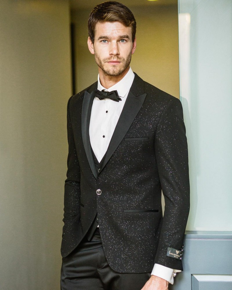 Fashion Sparkly Men Suits Black Check Design Suits 2 Pieces One Button Groom Wedding Formal Tuxedos Custom Made Business Men Wear, Royal blue
Fashion Sparkly Men Suits Black Check Design Suits 2 Pieces One Button Groom Wedding Formal Tuxedos Custom Made Business Men Wear, Royal blue