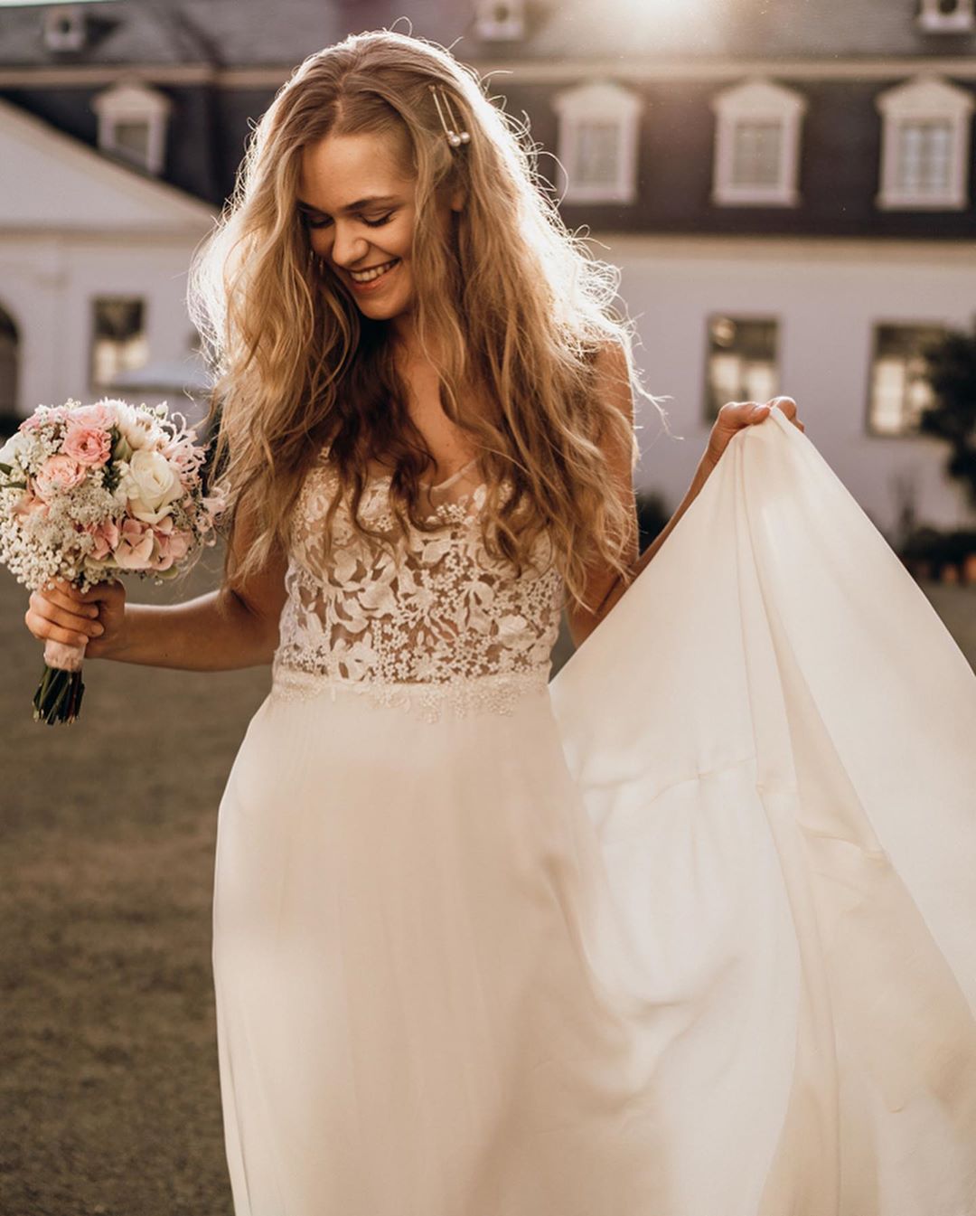 Lace Stunning Backless Beach Wedding Dresses V Neck A E Appliqued Boho Bridal Gowns Sweep Train Chiffon Robe De Mari E
