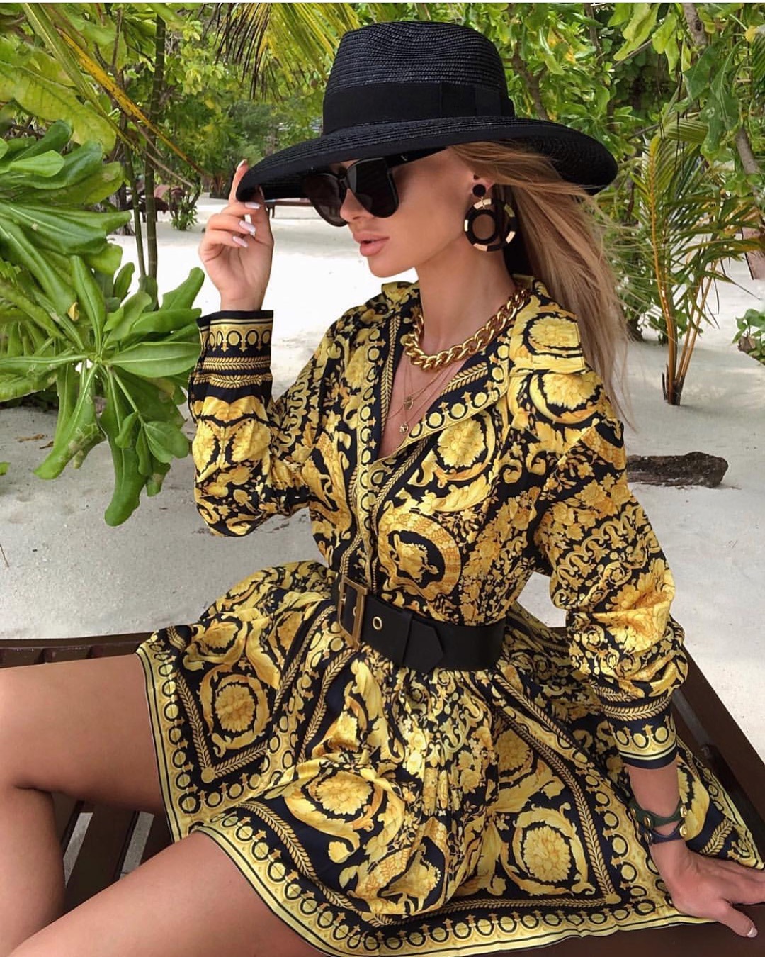 New Fashion Women Sexy Casual Shirt Dress Turn Down Neck Long Sleeve Chain Design Printed Mini Dresses Female Clothing P250, Same as image
New Fashion Women Sexy Casual Shirt Dress Turn Down Neck Long Sleeve Chain Design Printed Mini Dresses Female Clothing P250, Same as image