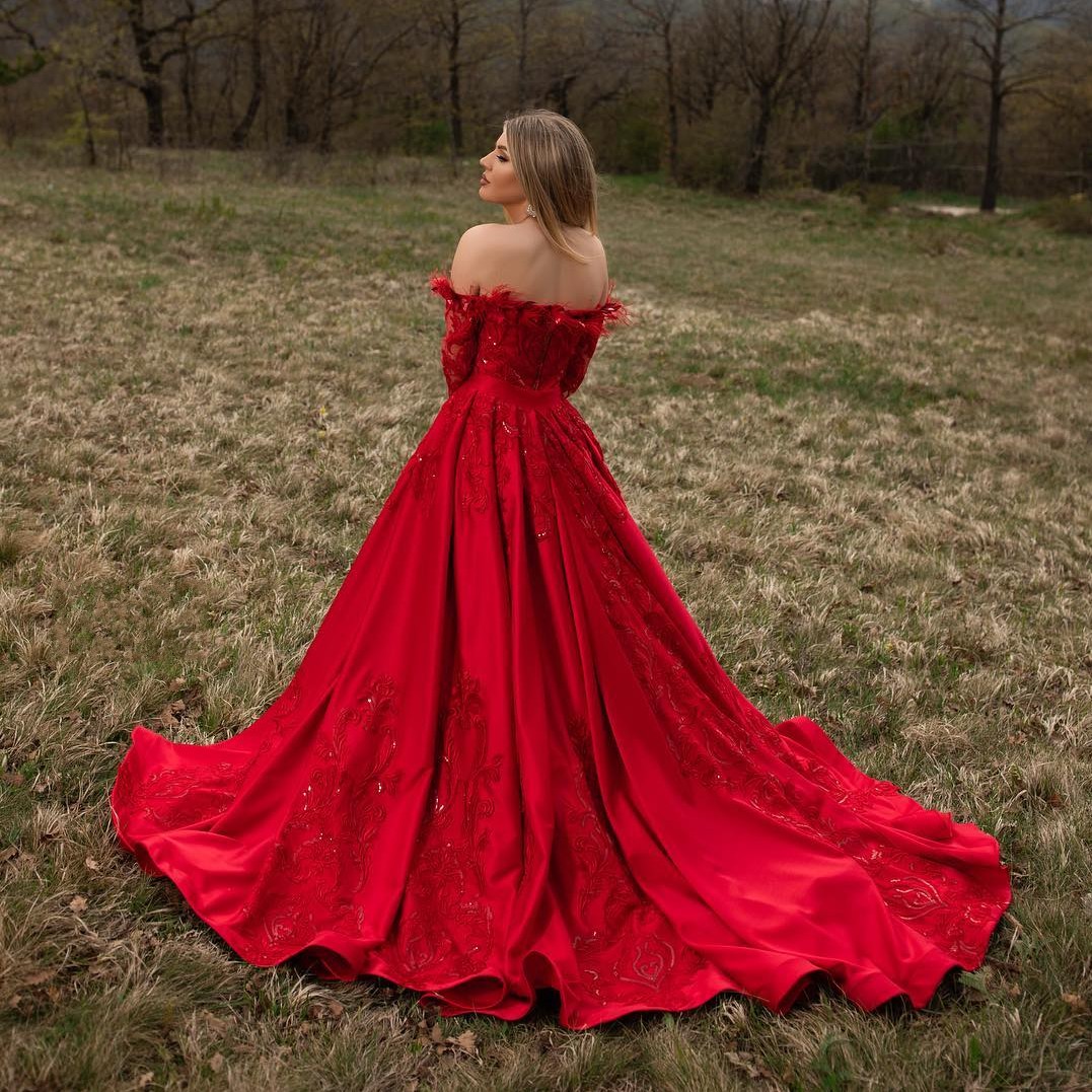 Red Mermaid Lace Prom Dresses Off The Shoulder Long Sleeves Evening Gowns With Detachable Train Plus Size Satin Sequined Formal Dress