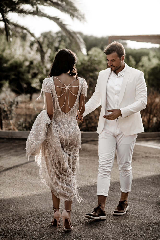 luxury feather beads mermaid wedding dresses lace appliqued short sleeve v neck bridal gowns sweep train robe de marie