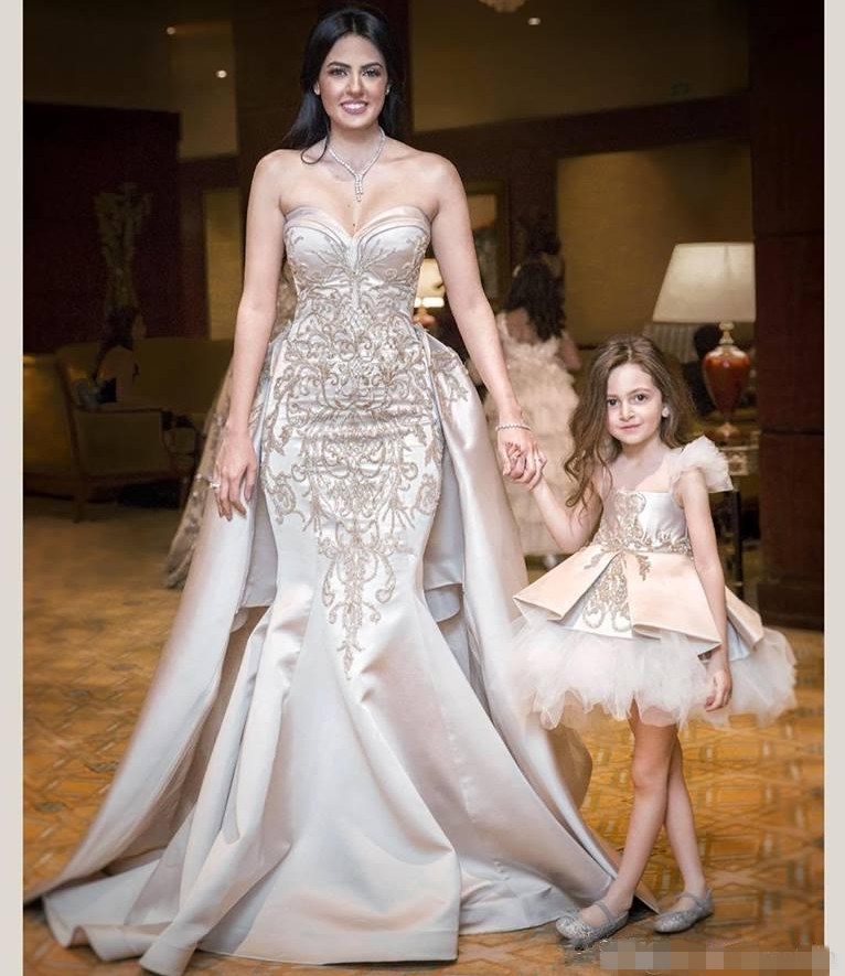 Sale Overskirt Hot Beaded Evening Dresses With Detachable Train Appliqued Prom Gown Sweetheart Necke Satin Formal Dress