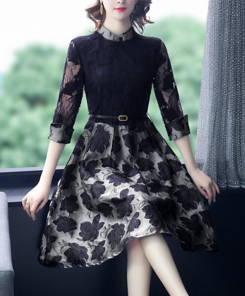 Female early autumn new fashion retro elegant lace stitching ladies temperament dress, As the picture
Female early autumn new fashion retro elegant lace stitching ladies temperament dress, As the picture