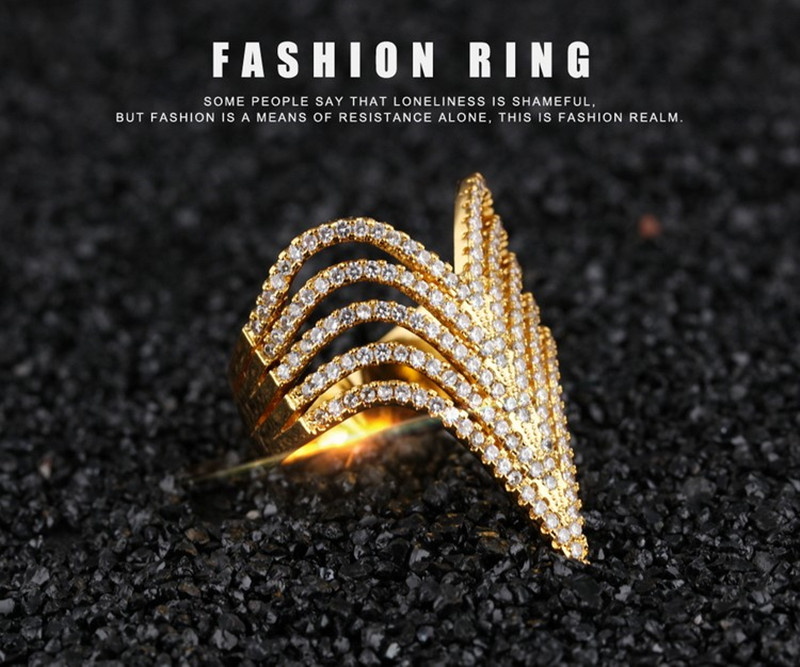 Crown Band Rings 18K Gold Five Layers Personality Character Designer Accessories Luxury For Women Wedding Party Large Plate Ring J