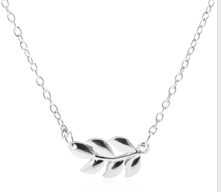 Small fresh necklace literary female necklace leaf grass pendant clavicle chain Wy449