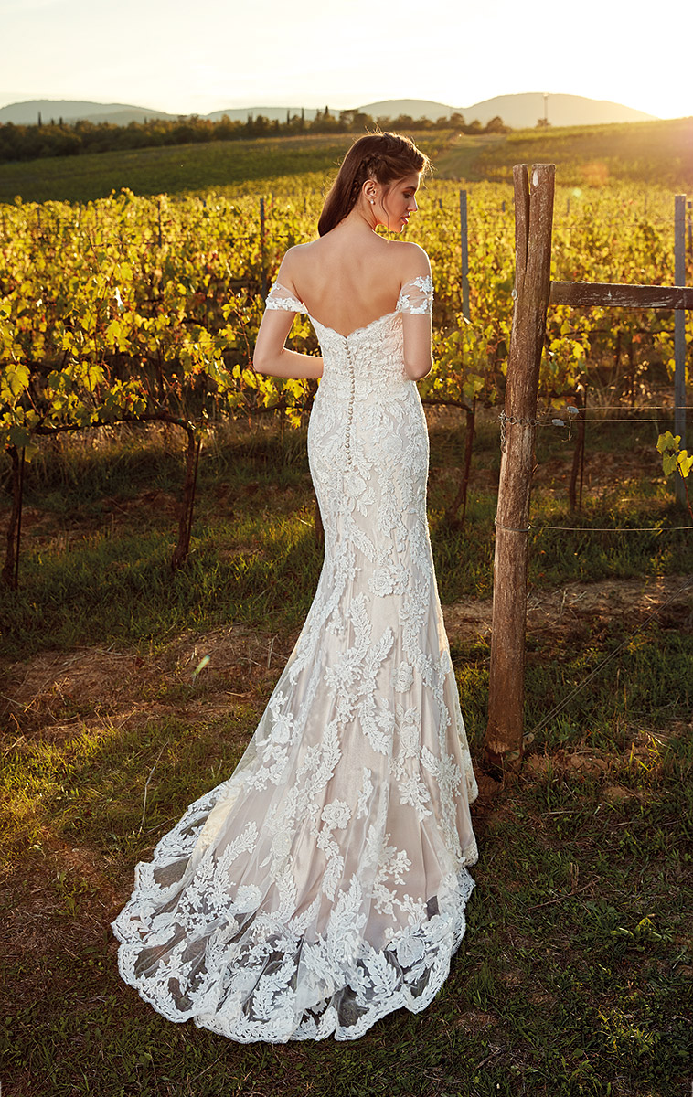 2019 Designer Mermaid Wedding Dresses Off Shoulder Lace Appliques Boho Wedding Dress robe de mariée Custom Made Beach Wedding Dress