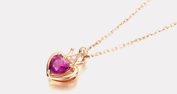 Color gold necklace crown red tourmaline clavicle chain heart-shaped fashion ladies diamond pendant necklace WY405