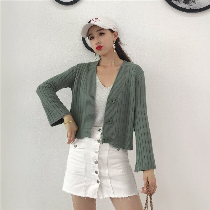 Spring and Autumn Women's Knitted Sweaters South Korea Autumn and Loose Short Skirt, Neck Tight Clothes, Tight Bodice, Black
Spring and Autumn Women's Knitted Sweaters South Korea Autumn and Loose Short Skirt, Neck Tight Clothes, Tight Bodice, Black