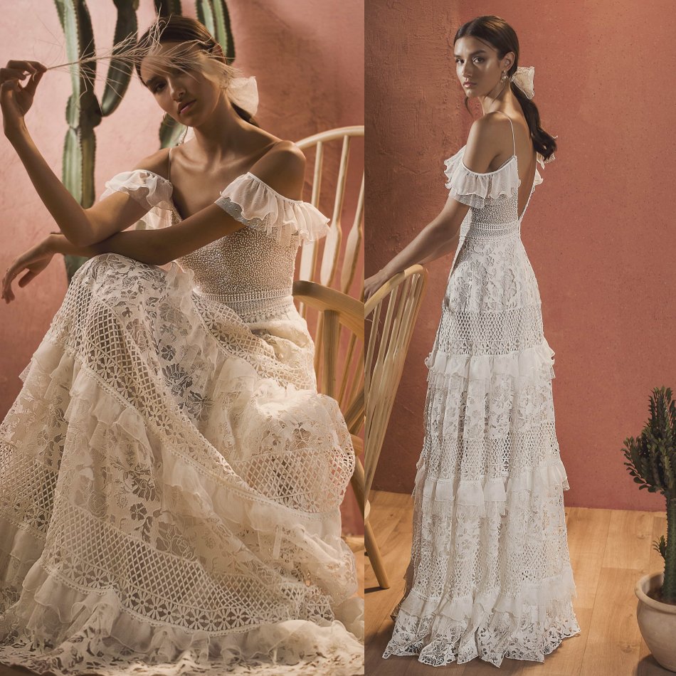 Sexy Bohemian Beach Wedding Dresses 2020 Spaghetti Neck Lace Appliqued Beads Boho Backless Bridal Gowns A Line Wedding Dress robe de mariée