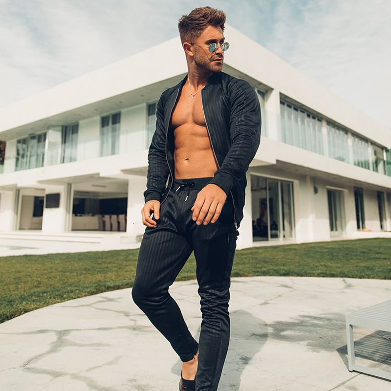 2019 New Men's Autumn Hoodies Tracksuit Set Male Sweatshirt Sweatpants Multi-pocket Fashion Trousers High Street Jackets Sets V191019