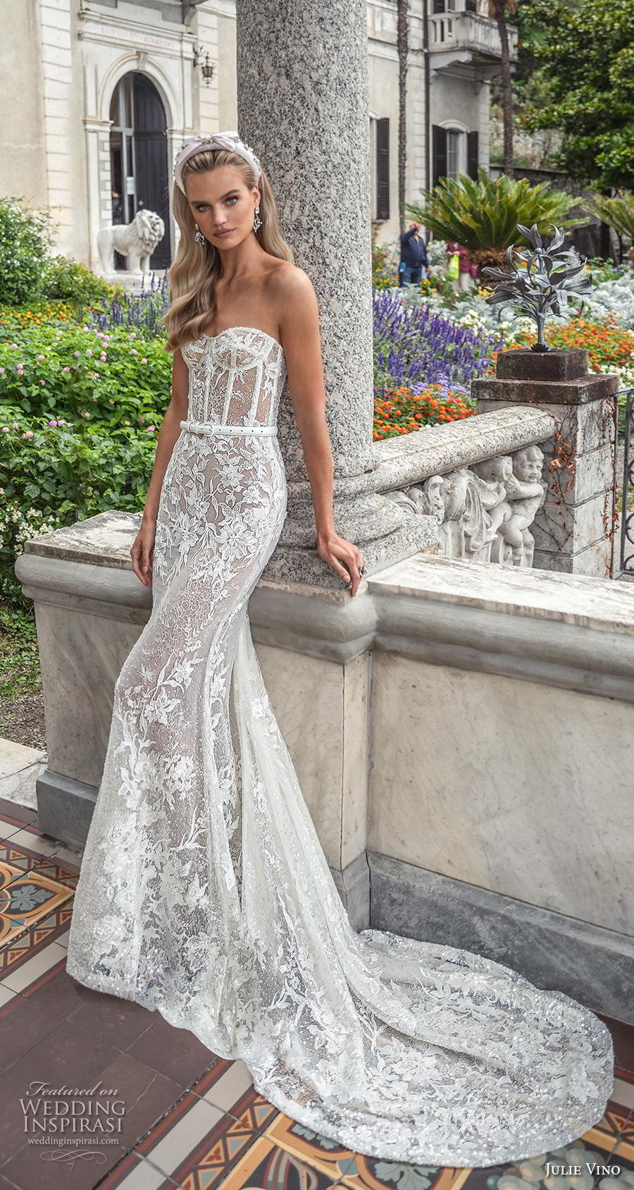 Graceful Mermaid Lace Wedding Dresses Sequined Strapless Neck Appliqued Bridal Gowns Plus Size Sweep Train robes de mariée