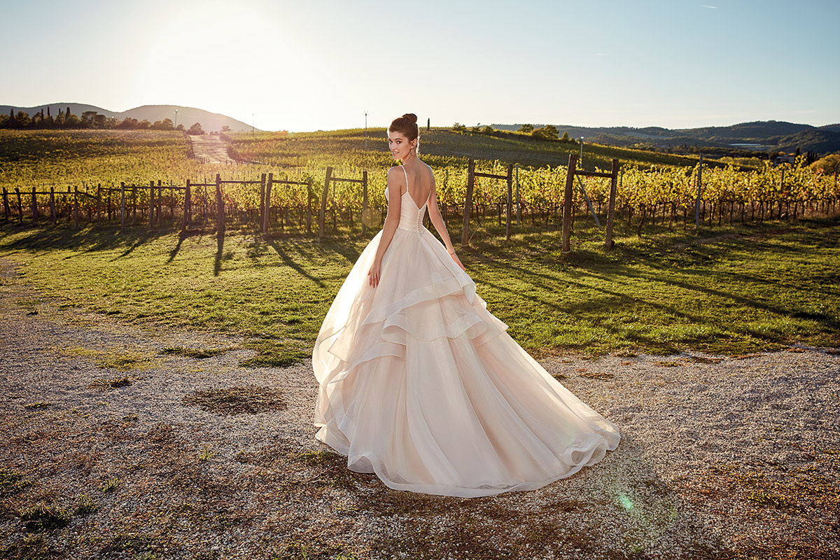 Eddy K 2019 Country A Line Wedding Dresses Spaghetti Beads Ruffles Sweep Train Bridal Gowns Plus Size Beach Boho robe de mariée