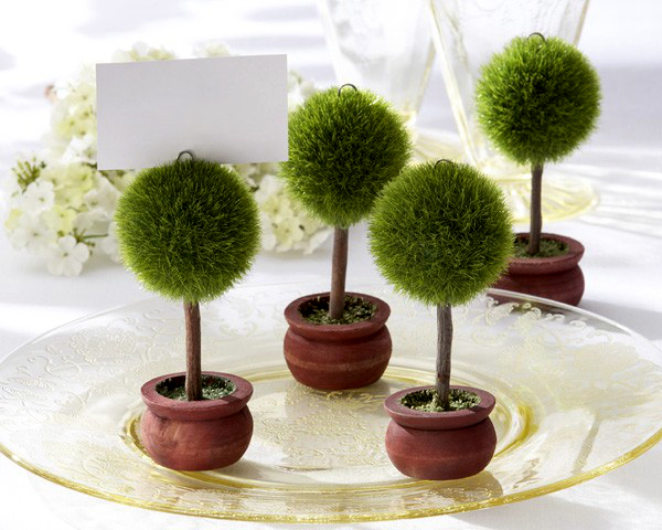 Wedding Favor Green Puffer Ball Topiary Photo Holder/Place Card Holder Garden Party Wholesale
Wedding Favor Green Puffer Ball Topiary Photo Holder/Place Card Holder Garden Party Wholesale