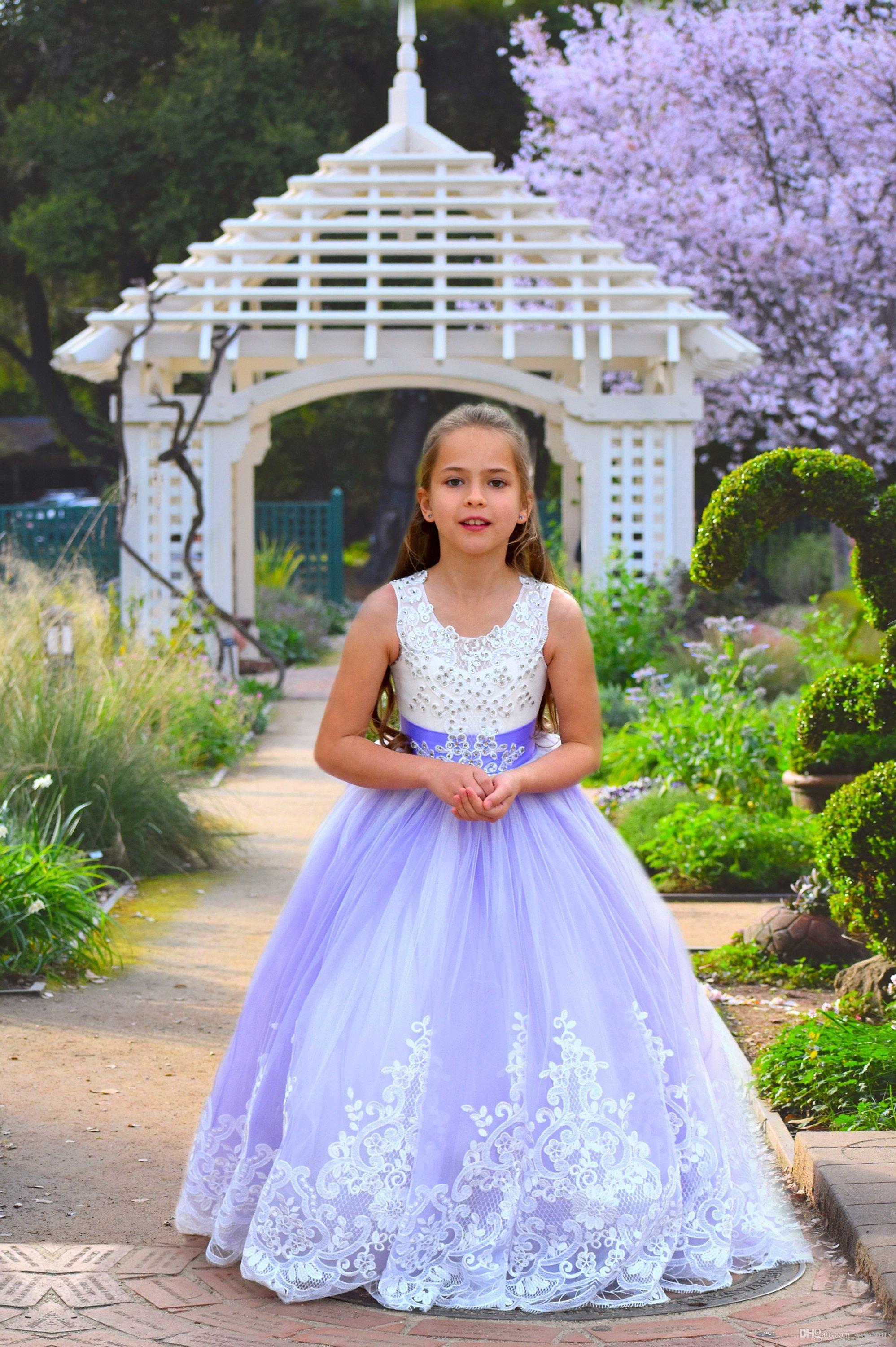 Lovely Lavender Flower Girls Dresses Jewel Neck Lace Appliques Beaded Tulle Sleeveless Floor Length Birthday Child Girl Pageant Gowns