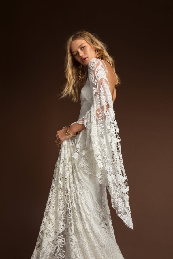 Vintage Country Bateau Neck Long Sleeves Lace Dresses Cowgirls High Low Backless Bridal Wedding Gowns