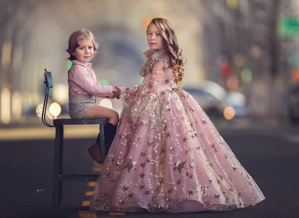 2020 Ball Gown Flower Girl Dresses Two Piece Feather Sequins Beaded Pearl Long Sleeve First Communion Gowns Custom Made Girl Pageant Gowns