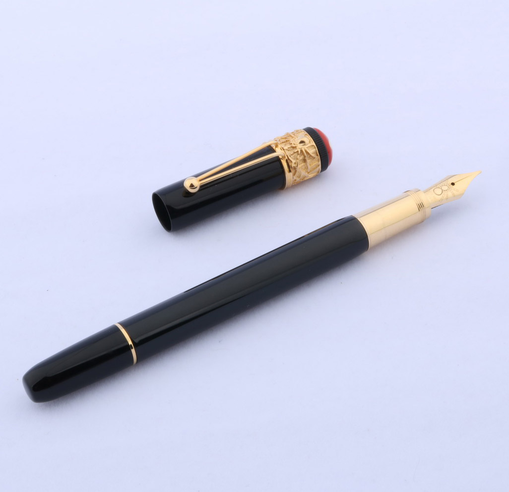 Writing Business Supplies Gift Metal luxury golden gift classic spider Fountain Pen
Writing Business Supplies Gift Metal luxury golden gift classic spider Fountain Pen