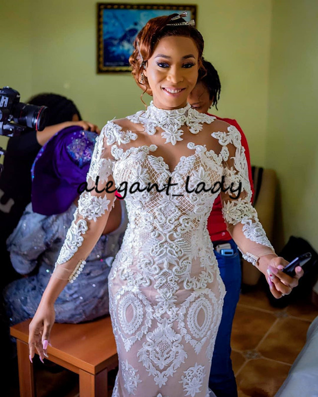 High Neck Long Sleeve Mermaid Wedding Dresses 2020 Luxury Lace Applique nude lining African Bride Party Dancing Wedding Gown