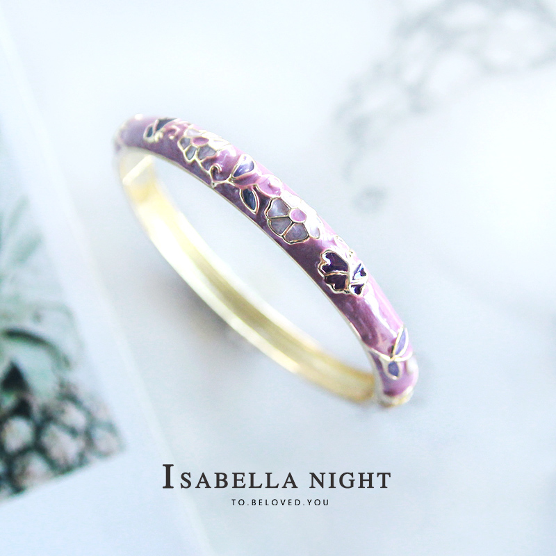 purple carved flowers enamel color Cloisonne cheongsam Thin Bracelet elegant girl party accessories for bestie
purple carved flowers enamel color Cloisonne cheongsam Thin Bracelet elegant girl party accessories for bestie