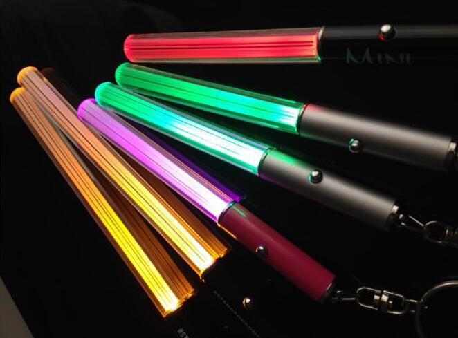 Wholesale LED Flashlight Stick Keychain Mini Torch Aluminum Key Chain Key Ring Durable Glow Pen Magic Wand Stick Lightsaber LED Light Stick