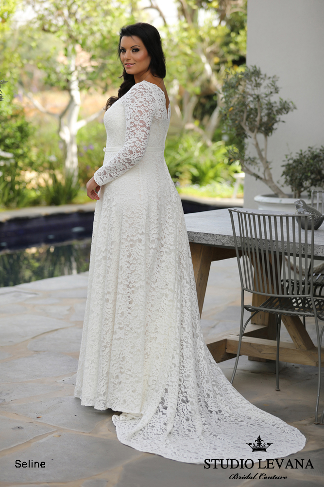 2020 New Arrival Wedding Gowns Lace Applique Long Sleeve Plus Size Wedding Dresses A Line Sweep Train Zipper Jewel Neck Tulle Bridal Gown