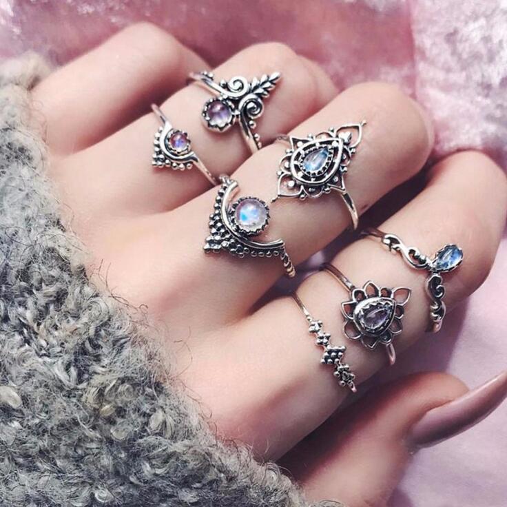 Vintage Style Knuckle Rings for Women Retro Flower Band Rings Sets Geometric Pattern Bohemian Crystal Diamond Jewelry Sets Drop Shipping, Silver
Vintage Style Knuckle Rings for Women Retro Flower Band Rings Sets Geometric Pattern Bohemian Crystal Diamond Jewelry Sets Drop Shipping, Silver