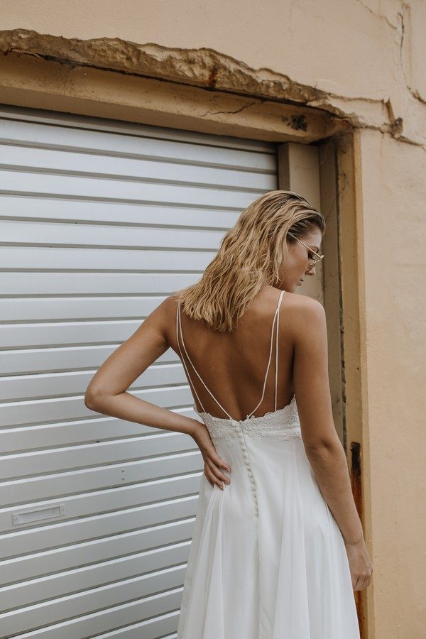 bohemian beach chiffon wedding dresses lace appliqued boho sapghetti strap lihi hod bridal gowns cheap a line wedding dress