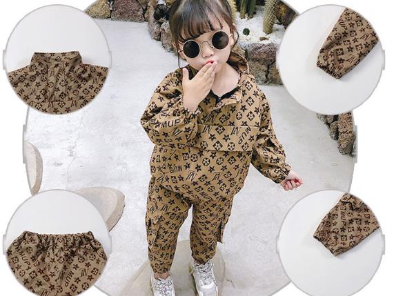 Girls Boy suit new spring clothes female baby fashion tooling jacket + pants two-piece suit, Khaki
Girls Boy suit new spring clothes female baby fashion tooling jacket + pants two-piece suit, Khaki