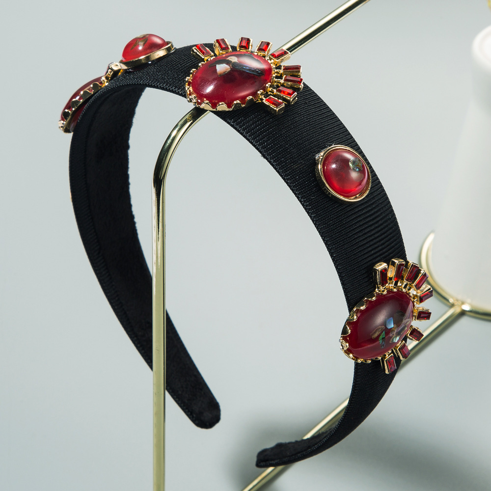 Creative hair accessories high-grade alloy rhinestone resin hair band female Baroque headband
Creative hair accessories high-grade alloy rhinestone resin hair band female Baroque headband