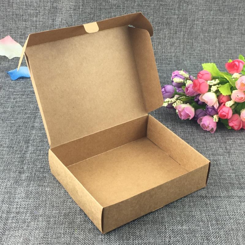 12pcs/lot brown Cardboard gift box,white Package paper carton box kraft paper handmade soap packaging craft box folding
12pcs/lot brown Cardboard gift box,white Package paper carton box kraft paper handmade soap packaging craft box folding