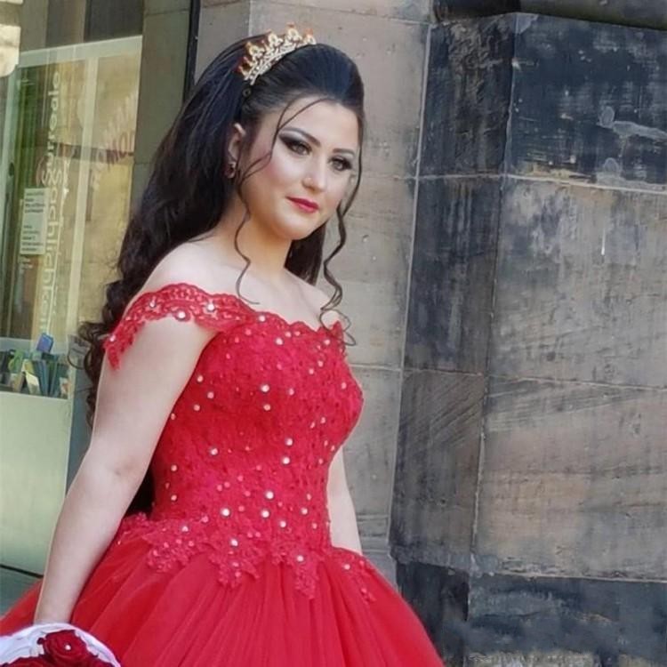 New Sexy Red Ball Gown Quinceanera Dresses Off Shoulder Tulle Lace Appliques Beads Open Back Plus Size Party Prom Evening Gowns Wear