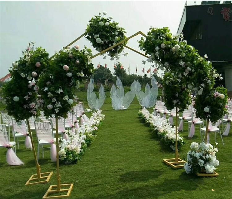 2020 Wedding Wrought Iron Backdrop Stand Geometry Pentagon Road Lead Metal Arch Flowers Shelf For Wedding Party Decoration