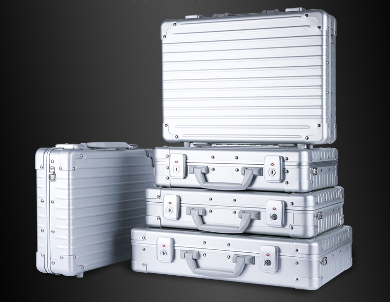Mens Metal Briefcase Aluminium Magnesium Alloy Travel Case TSA Lock Briefcase Silver Business Document Wine Tools Bag, Silver 1 
Mens Metal Briefcase Aluminium Magnesium Alloy Travel Case TSA Lock Briefcase Silver Business Document Wine Tools Bag, Silver 1